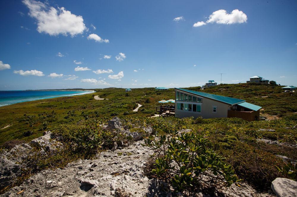 Blue Horizon Resort Conch Bar Exterior photo