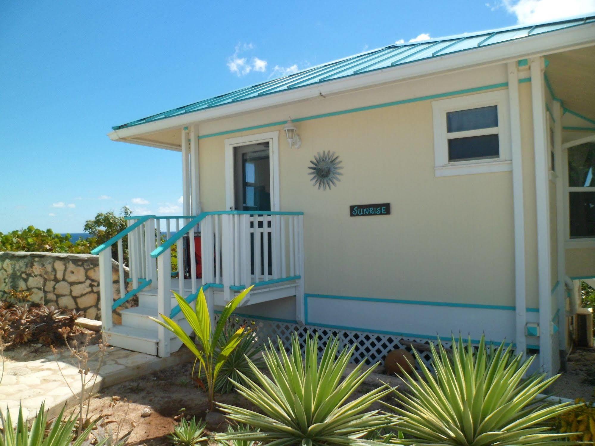 Blue Horizon Resort Conch Bar Exterior photo