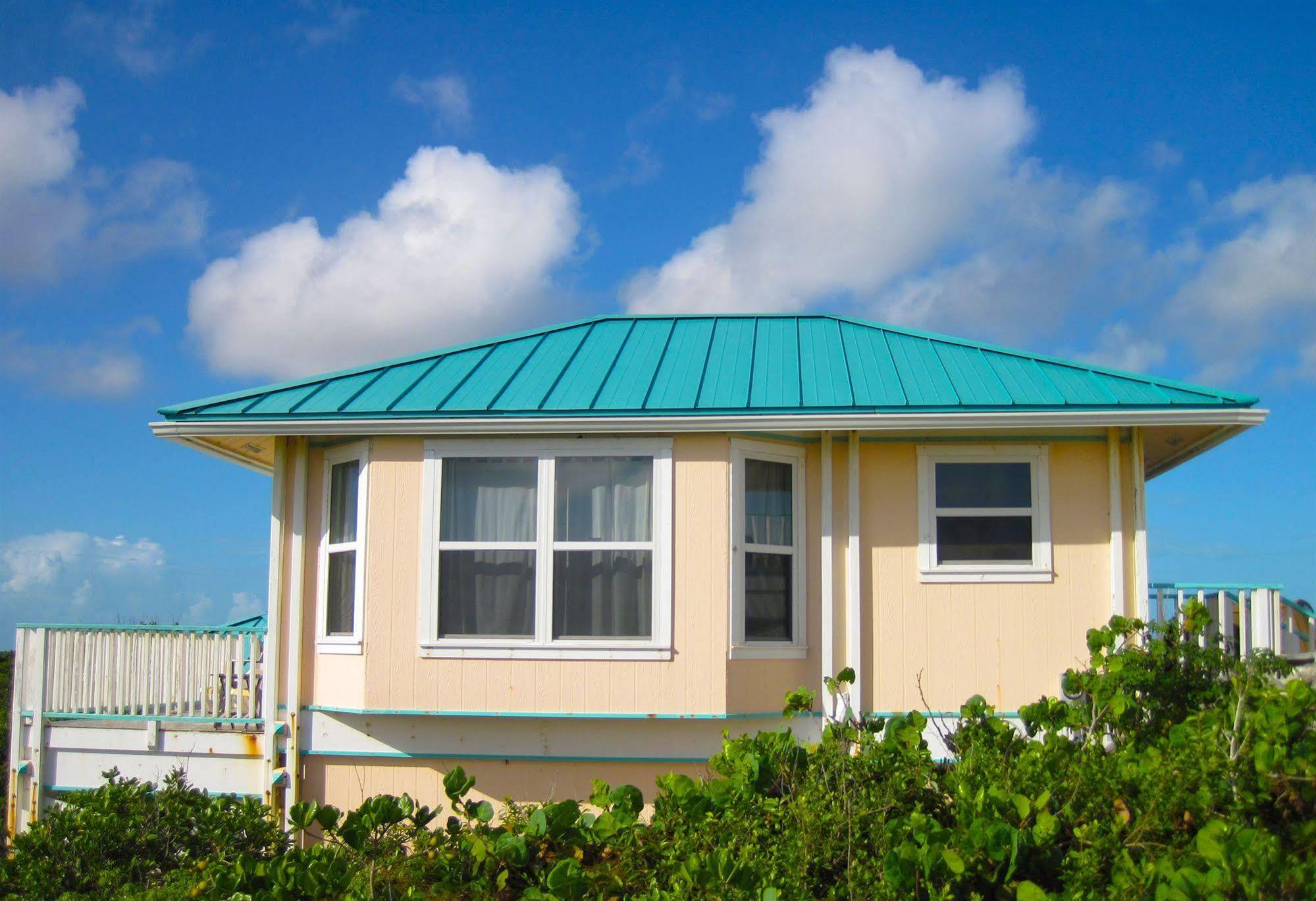 Blue Horizon Resort Conch Bar Exterior photo
