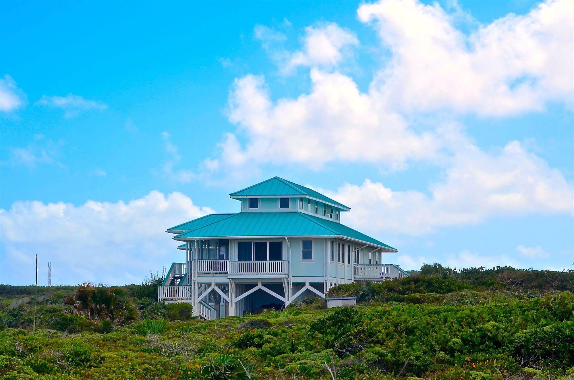 Blue Horizon Resort Conch Bar Exterior photo