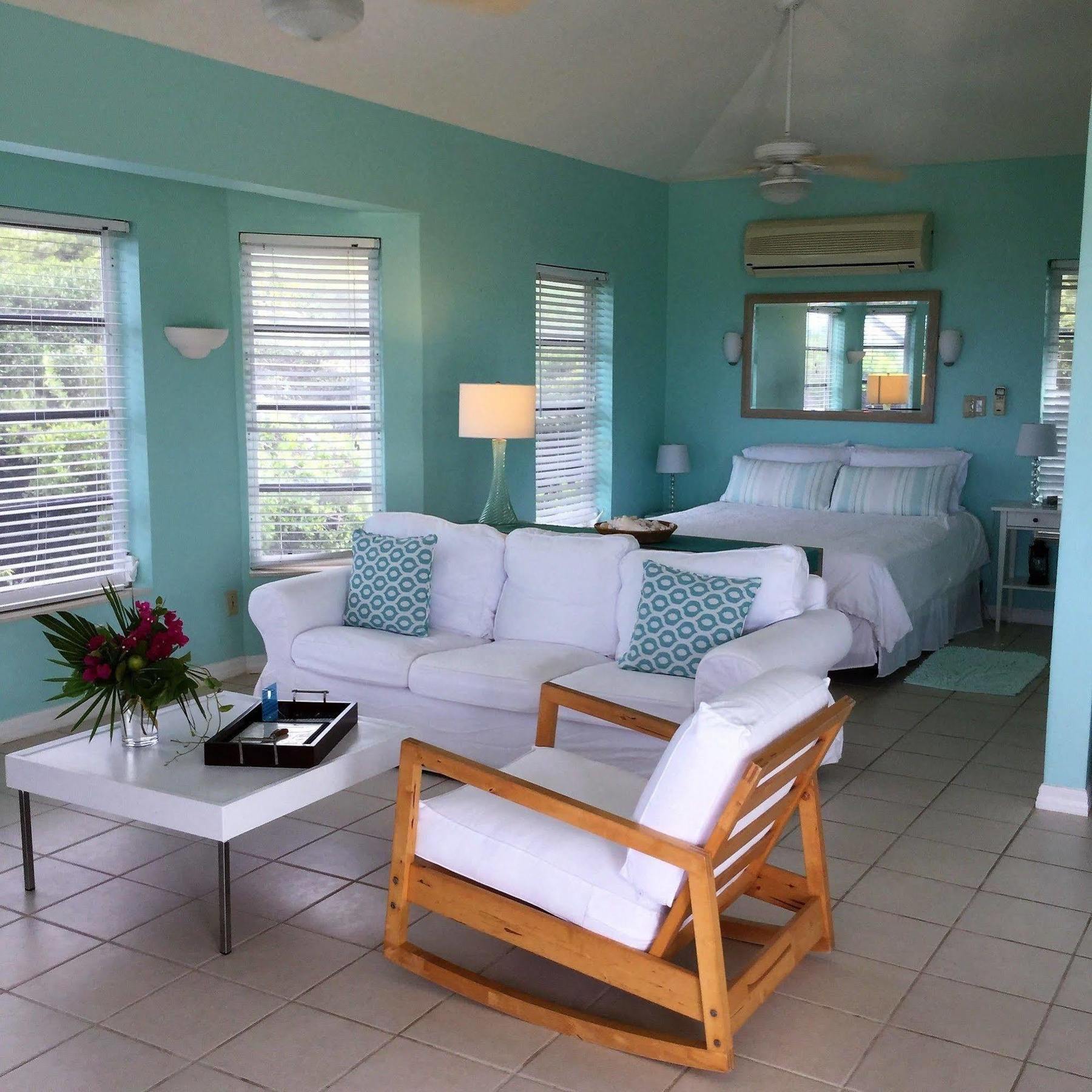 Blue Horizon Resort Conch Bar Exterior photo